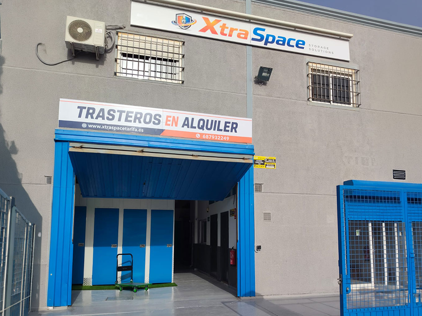 fachada xtraspace